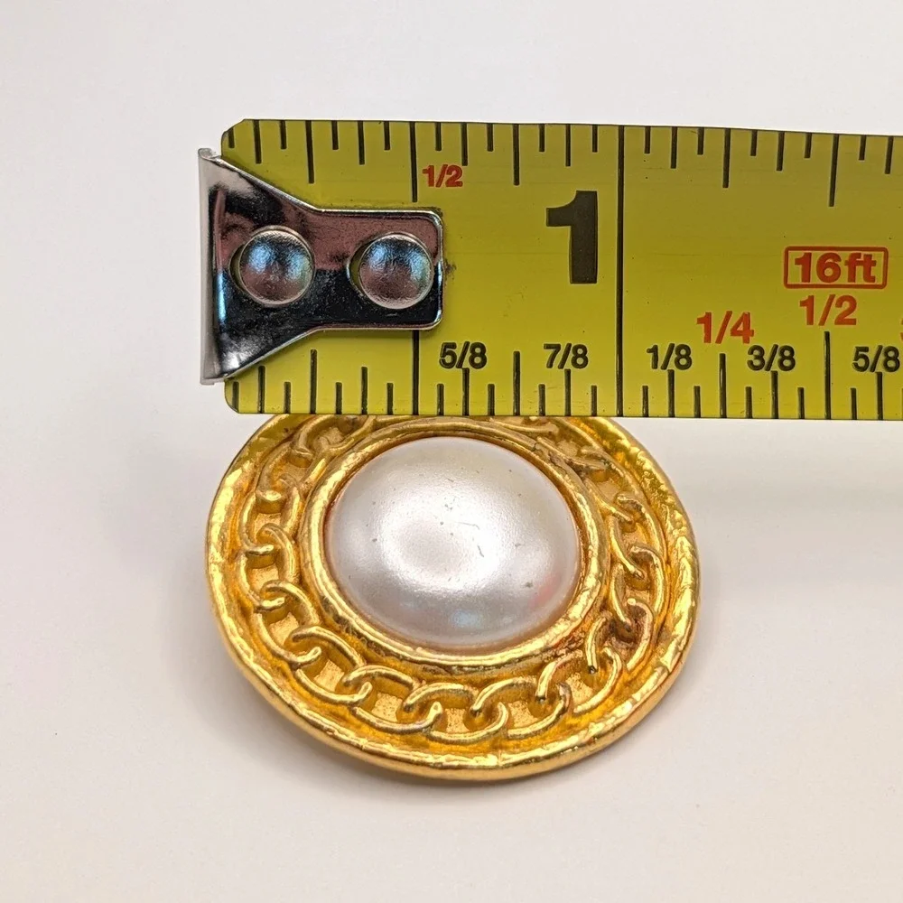 Vintage Gold Tone Faux Pearl Chain Link Shank Button 1 Inch
